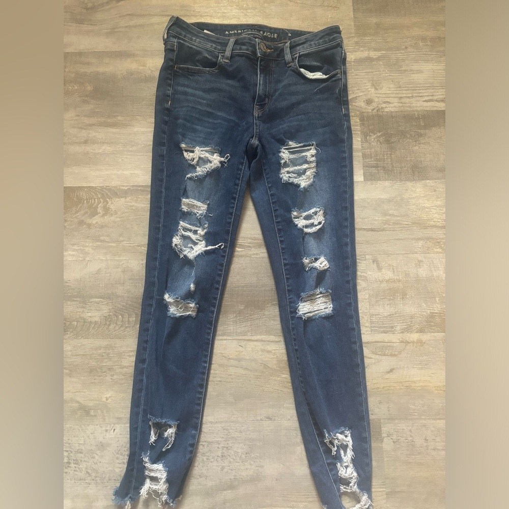 AMERICAN EAGLE JEANS